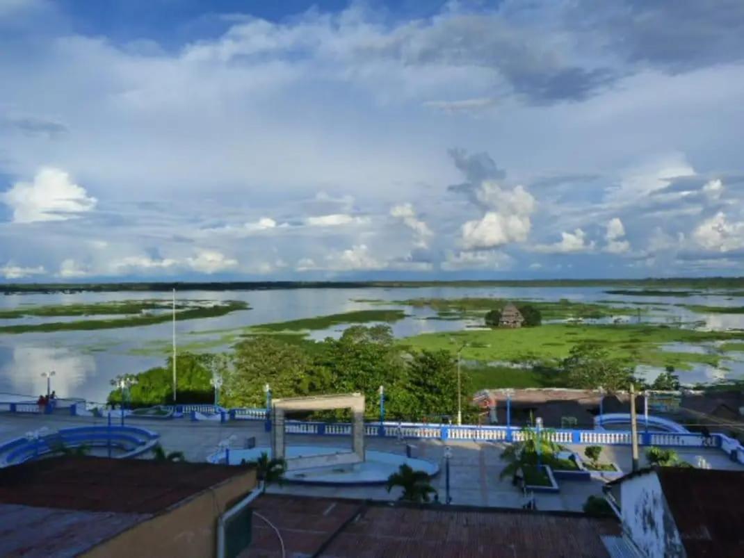 Safari Hotel Iquitos Buitenkant foto
